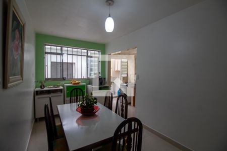 Casa à venda com 180m², 3 quartos e 2 vagas Casa à venda com 180m², 3 quartos e 2 vagasCopa