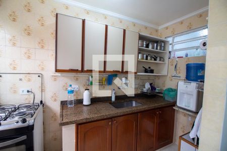 Casa à venda com 180m², 3 quartos e 2 vagas Casa à venda com 180m², 3 quartos e 2 vagasCozinha