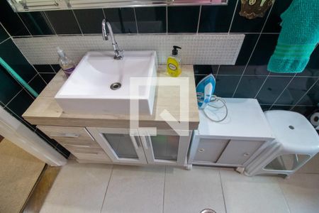 Casa à venda com 180m², 3 quartos e 2 vagas Casa à venda com 180m², 3 quartos e 2 vagasBanheiro