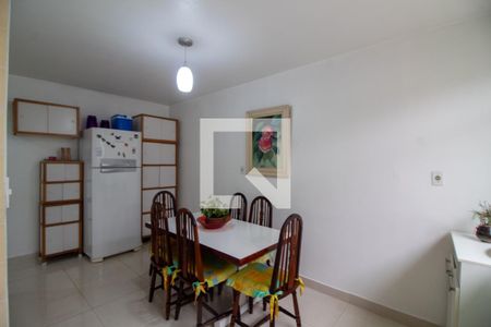 Casa à venda com 180m², 3 quartos e 2 vagas Casa à venda com 180m², 3 quartos e 2 vagasCopa