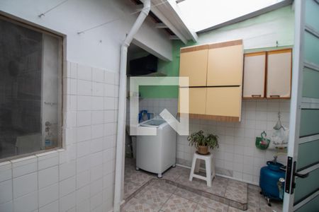 Casa à venda com 180m², 3 quartos e 2 vagas Casa à venda com 180m², 3 quartos e 2 vagasÁrea de Serviço