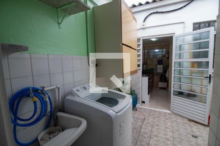 Casa à venda com 180m², 3 quartos e 2 vagas Casa à venda com 180m², 3 quartos e 2 vagasÁrea de Serviço