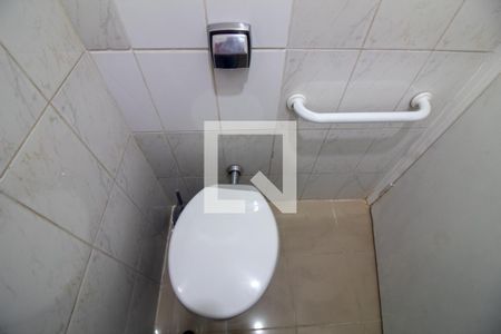 Casa à venda com 180m², 3 quartos e 2 vagas Casa à venda com 180m², 3 quartos e 2 vagasLavabo