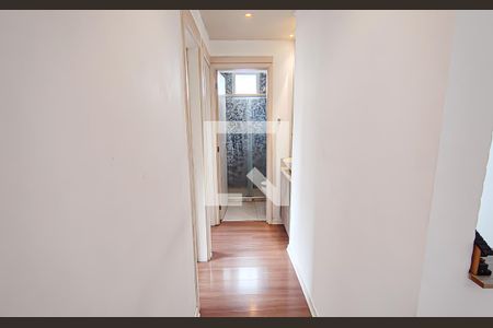 coredor de apartamento para alugar com 2 quartos, 50m² em Taquara, Rio de Janeiro