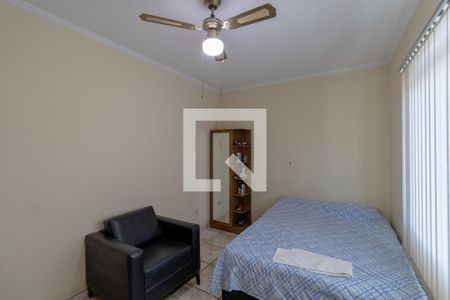 Casa à venda com 230m², 4 quartos e 4 vagas Casa à venda com 230m², 4 quartos e 4 vagasQuarto 2