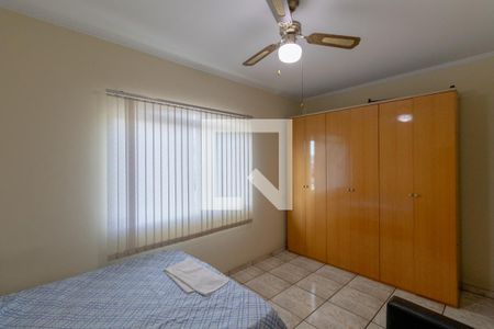 Casa à venda com 230m², 4 quartos e 4 vagas Casa à venda com 230m², 4 quartos e 4 vagasQuarto 2