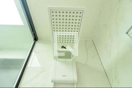 Casa à venda com 52m², 2 quartos e 1 vaga Casa à venda com 52m², 2 quartos e 1 vagaBanheiro