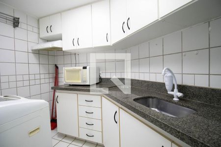 Cozinha e Área de Serviço de kitnet/studio para alugar com 1 quarto, 38m² em Núcleo Bandeirante, Brasília