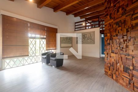 Sala de casa para alugar com 3 quartos, 800m² em Chácara Pavoeiro, Cotia