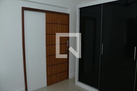 Quarto de casa para alugar com 4 quartos, 500m² em Caonze, Nova Iguaçu