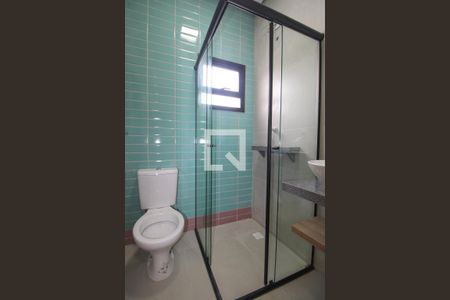 Banheiro de kitnet/studio para alugar com 1 quarto, 20m² em Cidade Universitária, Campinas