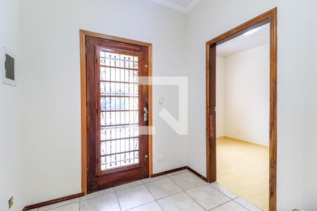 Hall de entrada de casa para alugar com 2 quartos, 300m² em Vila Cordeiro, São Paulo