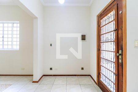 Hall de entrada de casa para alugar com 2 quartos, 300m² em Vila Cordeiro, São Paulo