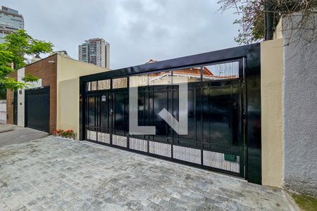 Fachada de casa para alugar com 2 quartos, 300m² em Vila Cordeiro, São Paulo