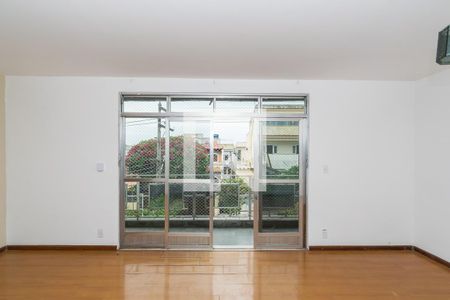 Quarto 1 Suíte de casa para alugar com 3 quartos, 206m² em Ramos, Rio de Janeiro