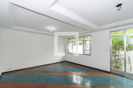 Sala de casa para alugar com 3 quartos, 206m² em Ramos, Rio de Janeiro