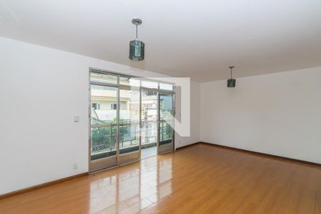 Quarto 1 Suíte de casa para alugar com 3 quartos, 206m² em Ramos, Rio de Janeiro