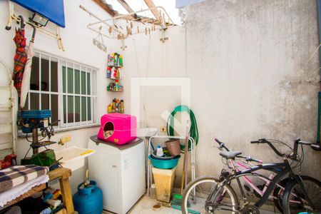 Apartamento à venda com 93m², 3 quartos e 2 vagas Apartamento à venda com 93m², 3 quartos e 2 vagasÁrea de serviço