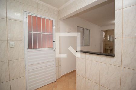 Cozinha de apartamento para alugar com 1 quarto, 35m² em Parque Sao Luis, São Paulo