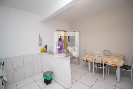 Cozinha de apartamento para alugar com 1 quarto, 28m² em Parque Sao Luis, São Paulo