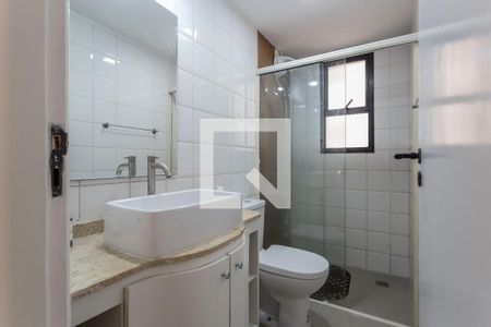 Banheiro de apartamento para alugar com 1 quarto, 54m² em Itaim Bibi, São Paulo