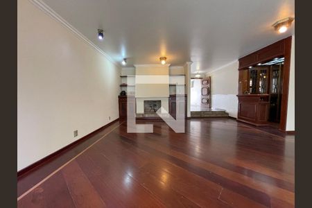 Sala de casa à venda com 4 quartos, 400m² em Vila Sonia, São Paulo