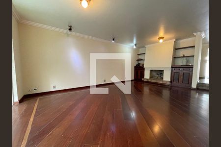 Sala de casa à venda com 4 quartos, 400m² em Vila Sonia, São Paulo