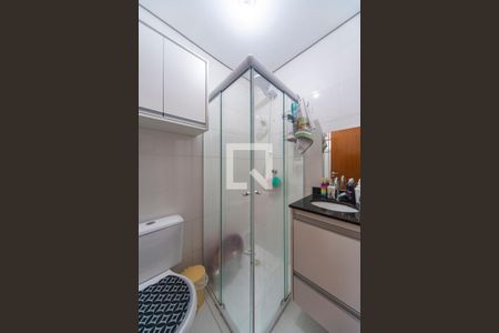 Banheiro de apartamento à venda com 2 quartos, 55m² em Jardim Las Vegas, Santo André