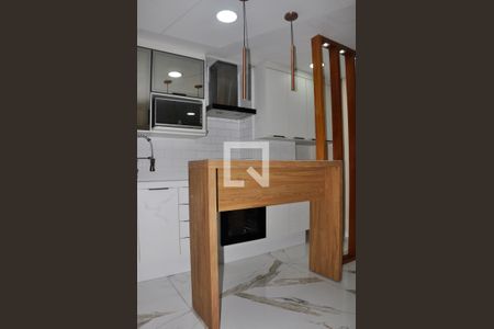 Detalhe Sala, Sala de Jantar, Cozinha e Área de Serviço de apartamento para alugar com 1 quarto, 42m² em Vila Pirituba, São Paulo