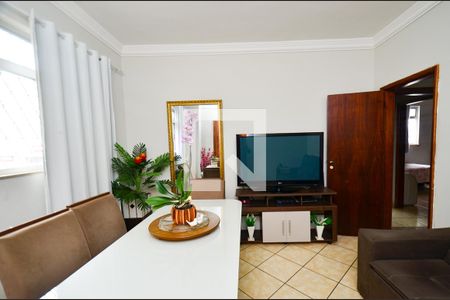 Sala de estar de apartamento à venda com 2 quartos, 76m² em Sagrada Família, Belo Horizonte