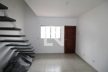 Sala de casa de condomínio para alugar com 2 quartos, 65m² em Vila Aurora (zona Norte), São Paulo