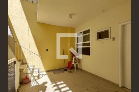Casa à venda com 150m², 2 quartos e 1 vaga Casa à venda com 150m², 2 quartos e 1 vagaQuintal