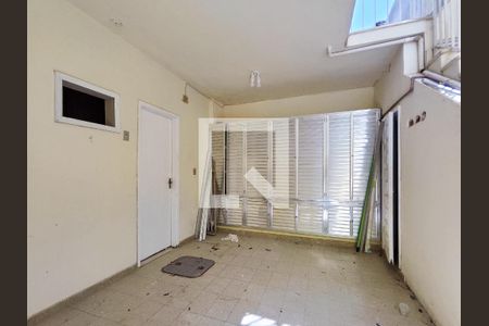 Casa à venda com 150m², 2 quartos e 1 vaga Casa à venda com 150m², 2 quartos e 1 vagaQuintal