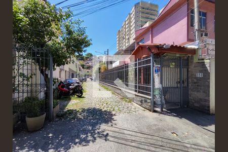 Fachada e portaria de casa à venda com 2 quartos, 150m² em Tijuca, Rio de Janeiro