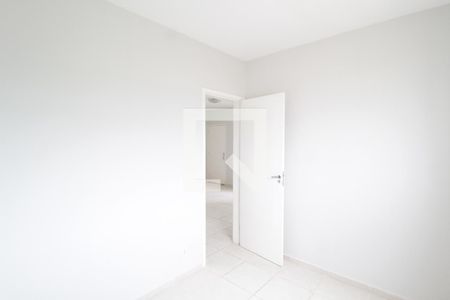 Quarto 2 de apartamento para alugar com 2 quartos, 45m² em Gávea, Uberlândia