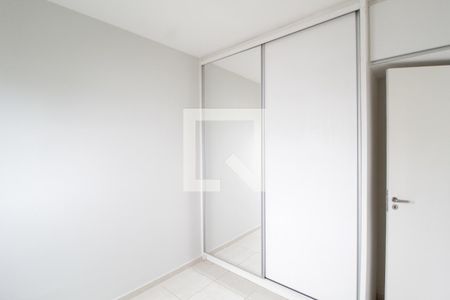 Quarto 1 de apartamento para alugar com 2 quartos, 45m² em Gávea, Uberlândia