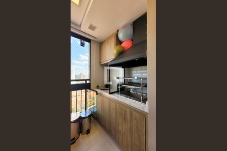 Varanda gourmet de apartamento à venda com 3 quartos, 84m² em Vila Iza, Campinas