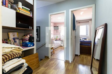 Corredor de casa à venda com 3 quartos, 100m² em Vila Santo Estefano, São Paulo