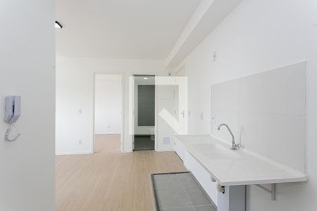 Sala/Cozinha de apartamento para alugar com 2 quartos, 34m² em Chácara Seis de Outubro, São Paulo