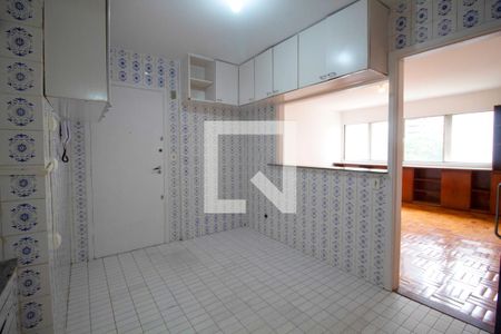 Cozinha de apartamento à venda com 2 quartos, 83m² em Cerqueira César, São Paulo