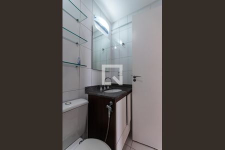 Banheiro Social de apartamento à venda com 2 quartos, 60m² em Barra Funda, São Paulo