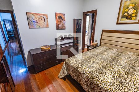 Quarto 1 / suite e closet de casa à venda com 4 quartos, 306m² em Serrano, Belo Horizonte