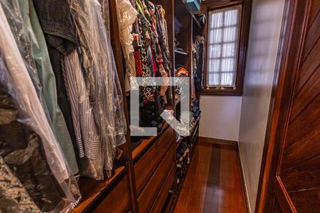 Suite e Closet de casa à venda com 4 quartos, 306m² em Serrano, Belo Horizonte