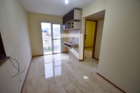 Sala de apartamento para alugar com 2 quartos, 40m² em Todos Os Santos, Rio de Janeiro