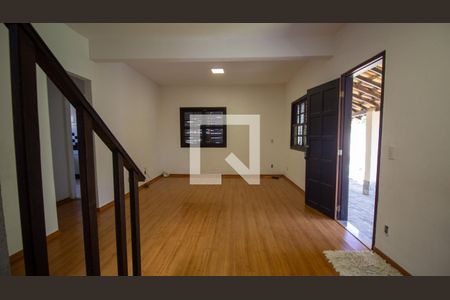 Sala de casa à venda com 4 quartos, 250m² em Vargem Pequena, Rio de Janeiro