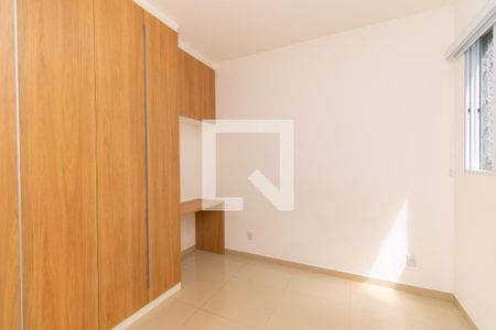 Quarto 1 de apartamento para alugar com 2 quartos, 34m² em Vila Antonieta, São Paulo