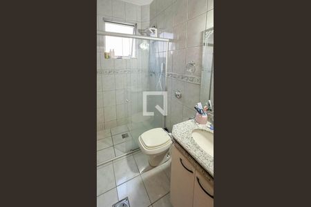 Banheiro de apartamento à venda com 3 quartos, 70m² em Havaí, Belo Horizonte