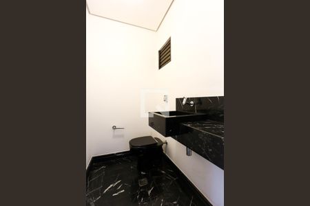 Lavabo de apartamento à venda com 4 quartos, 200m² em Real Parque, São Paulo