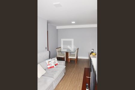 Sala e Sala de Jantar de apartamento para alugar com 2 quartos, 64m² em Vila Mangalot, São Paulo