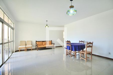 Sala de apartamento para alugar com 3 quartos, 140m² em Canela, Salvador